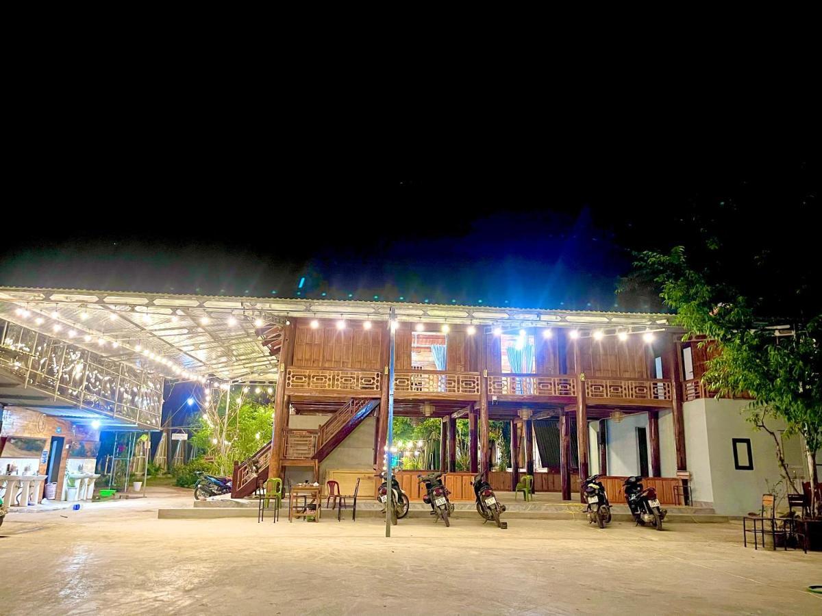 Bugalow Binh Huy Homestay Мок Чау Екстериор снимка